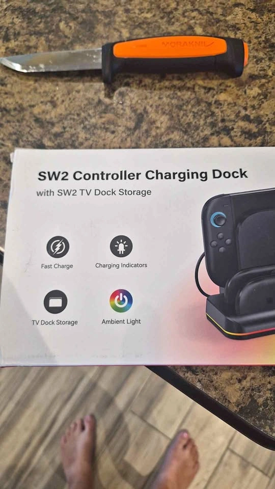 Sw2 controller charging dock