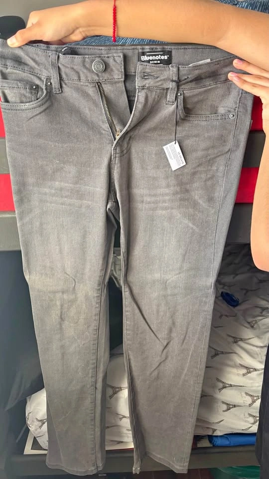 GRAY JEANS
