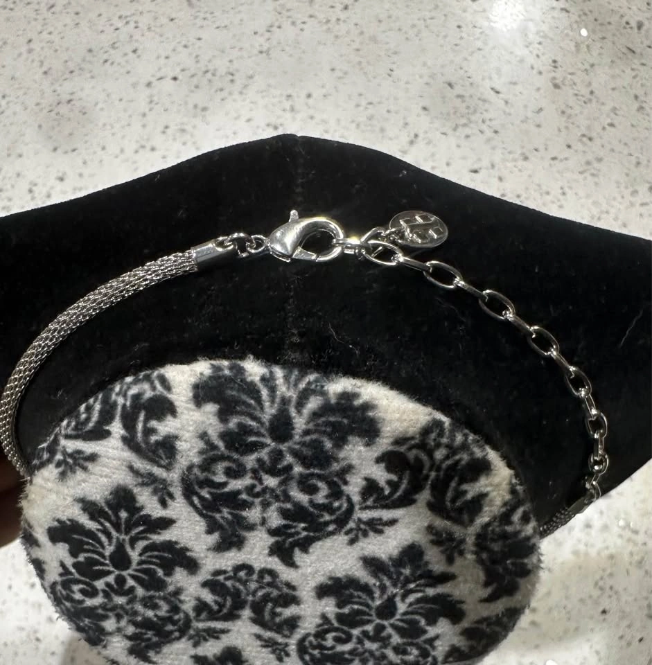 Silver-Tone Statement Necklace - photo 2