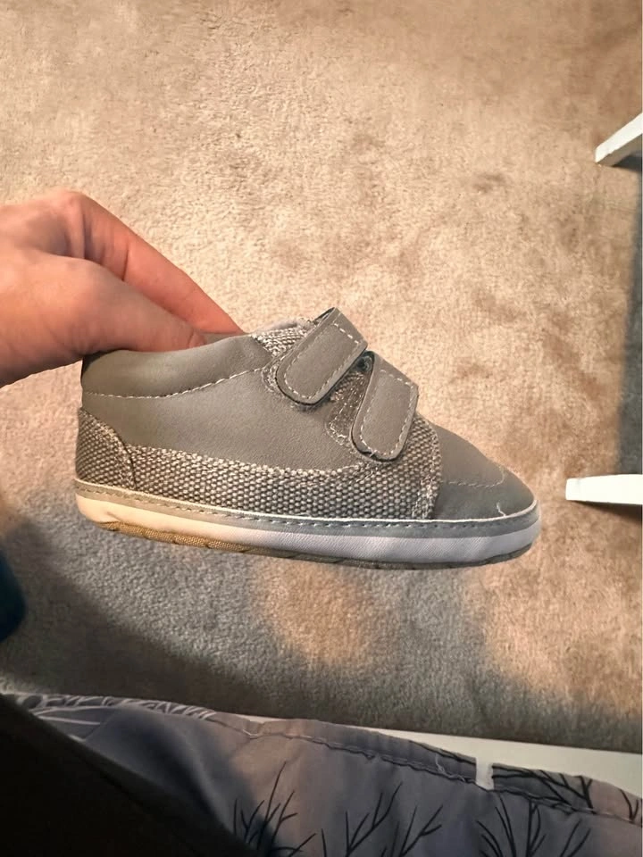 Carter's Baby boy Shoes 9-12M - photo 2
