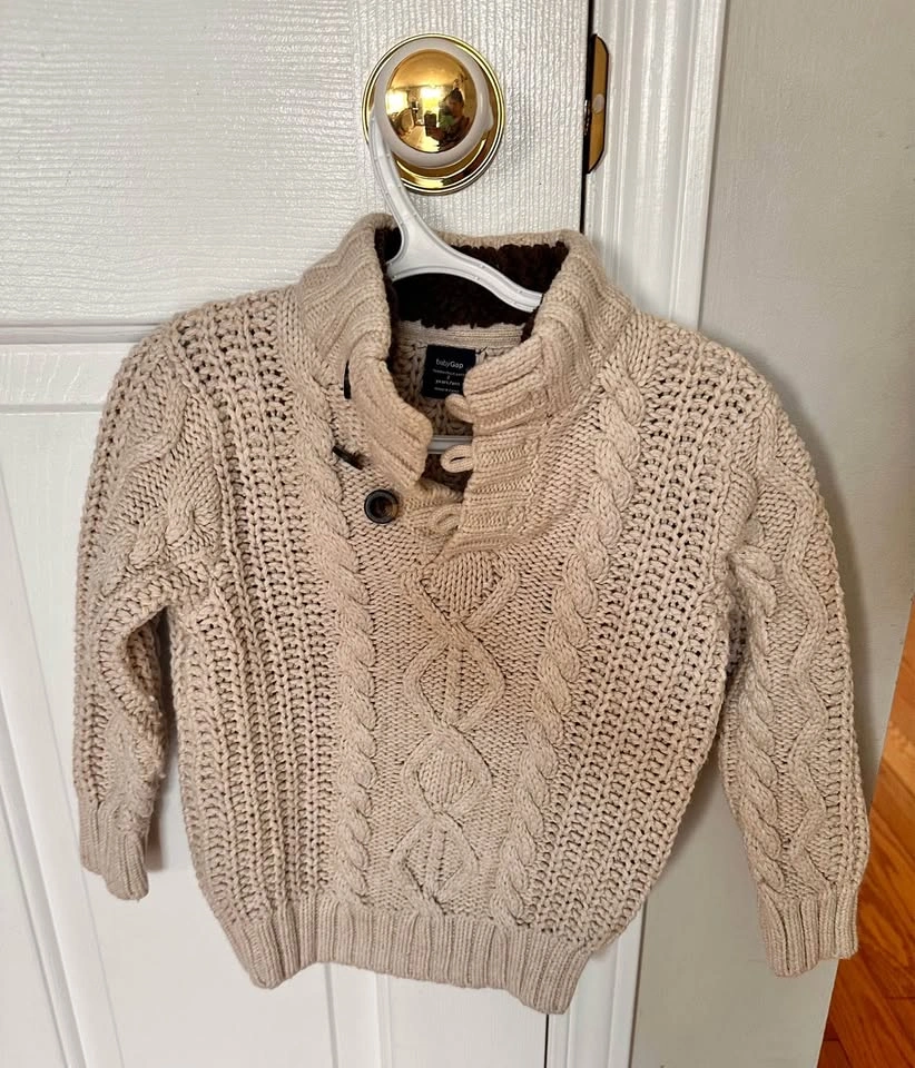 babyGap Cable Knit Sweater 2T