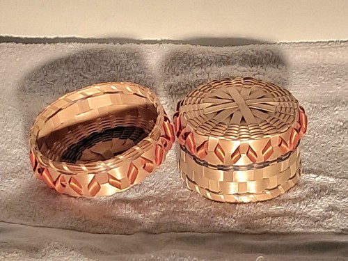 Rare Vintage Micmac Native Basket With Porcupine Curls - photo 3