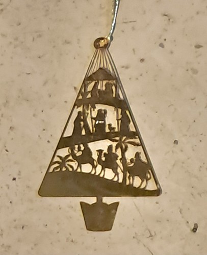 Rare 1986 Hall Family Brass Hallmark Christmas Ornament - photo 2