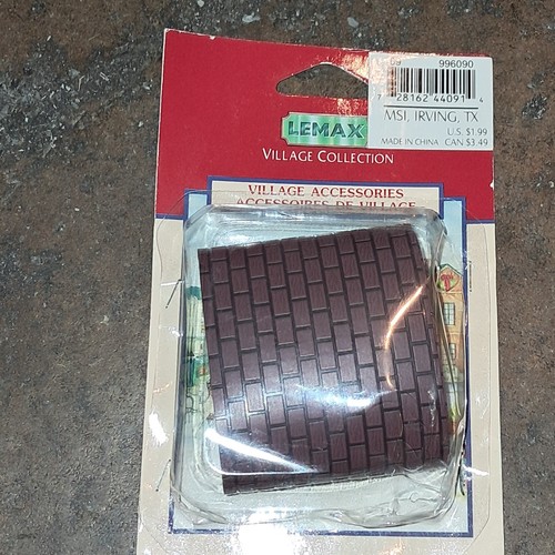 LEMAX Christmas Village Collection PVC BRICK ROAD 1994 NOS - photo 2