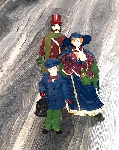 Lloyd Village Carolers