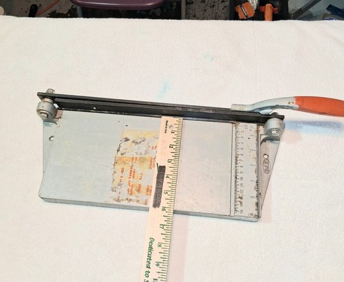QEP 12 inch Manual Vinyl Tile Cutter - photo 4