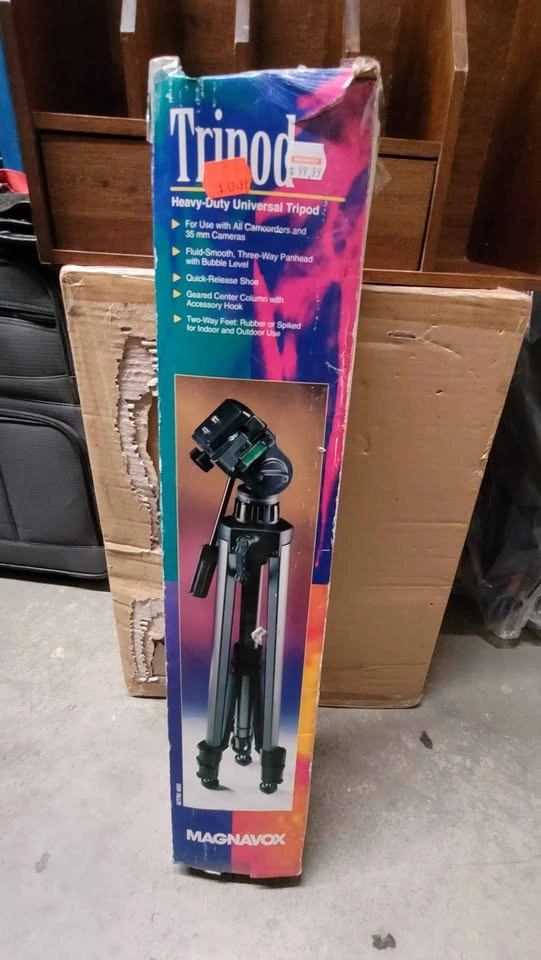 Magnavox Tripod Heavy-Duty Universal