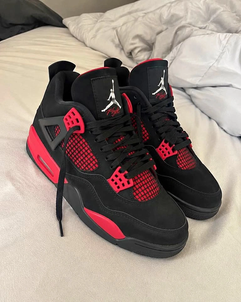 JORDAN 4 RED THUNDERS
