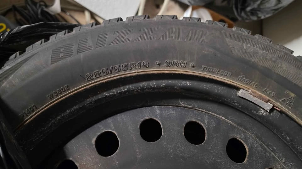18" Bridgestone Blizzak Winter Tires & Rims 225/55R18 (5x114.3) - photo 3