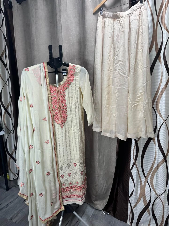 Punjabi suits on sale - photo 2