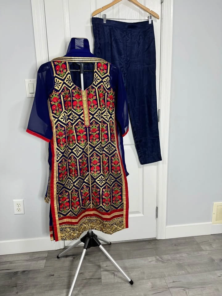 Punjabi suits on sale - photo 4