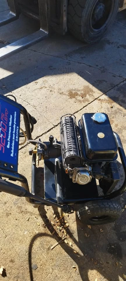 Simoniz 3200 PSI Gas Pressure Washer - photo 2