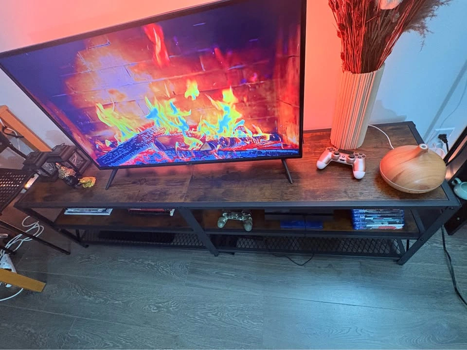 TV stand - photo 3