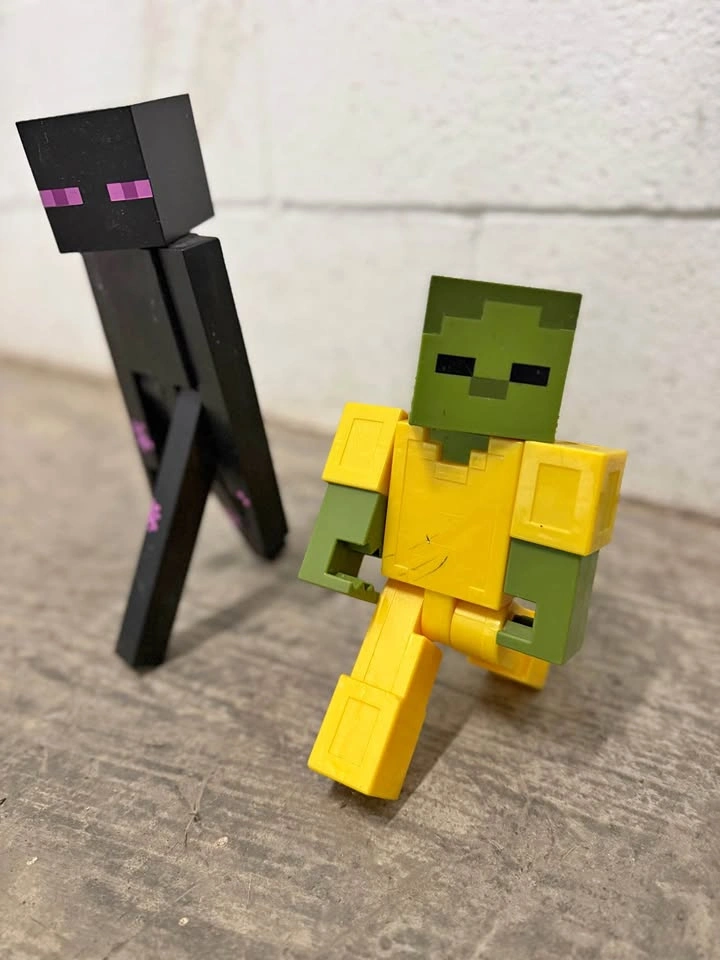 Minecraft Mojang Mattel 11" Enderman & 8.5" Golden Armor Zombie