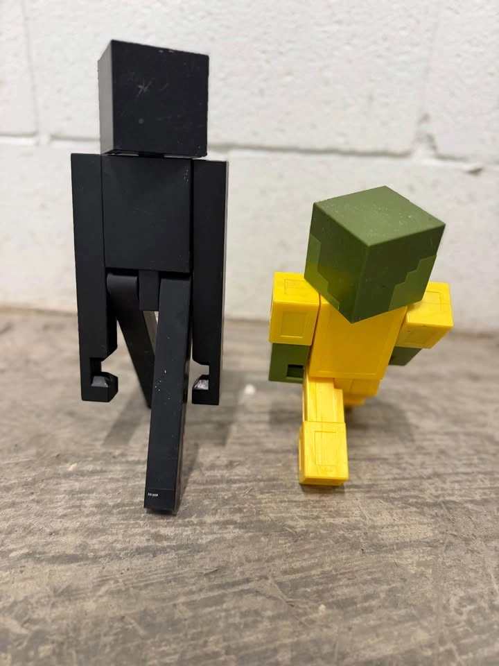 Minecraft Mojang Mattel 11" Enderman & 8.5" Golden Armor Zombie - photo 2