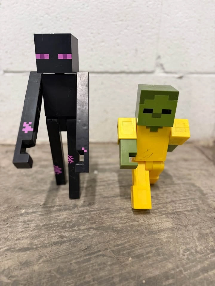 Minecraft Mojang Mattel 11" Enderman & 8.5" Golden Armor Zombie - photo 3