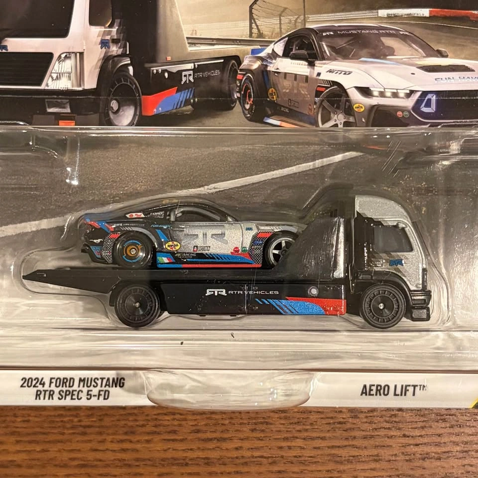 Hot Wheels Car Culture Team Transport 2024 Ford Mustang - photo 2