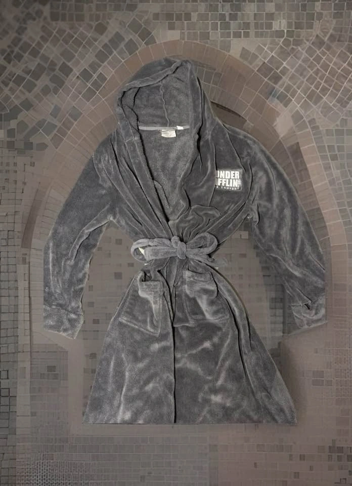 The Office Dunder Mifflin Grey Plush Robe - BoxLunch Exclusive - photo 3
