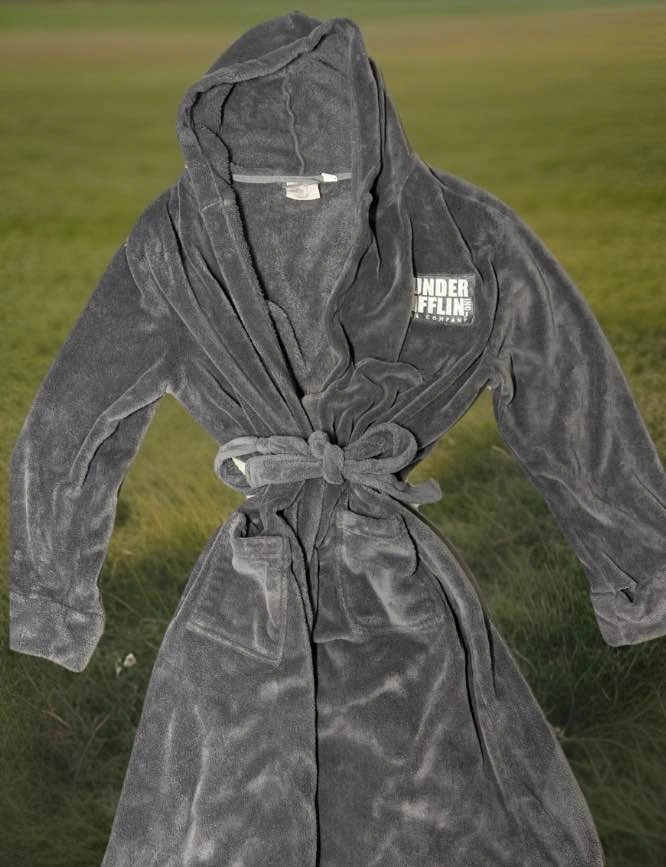 The Office Dunder Mifflin Grey Plush Robe - BoxLunch Exclusive - photo 5