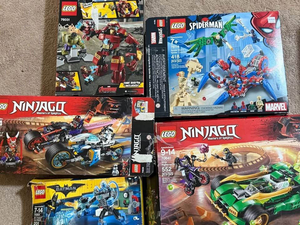 Giant Lot of Lego Sets with Minifigures, Manuals and Boxes - photo 3