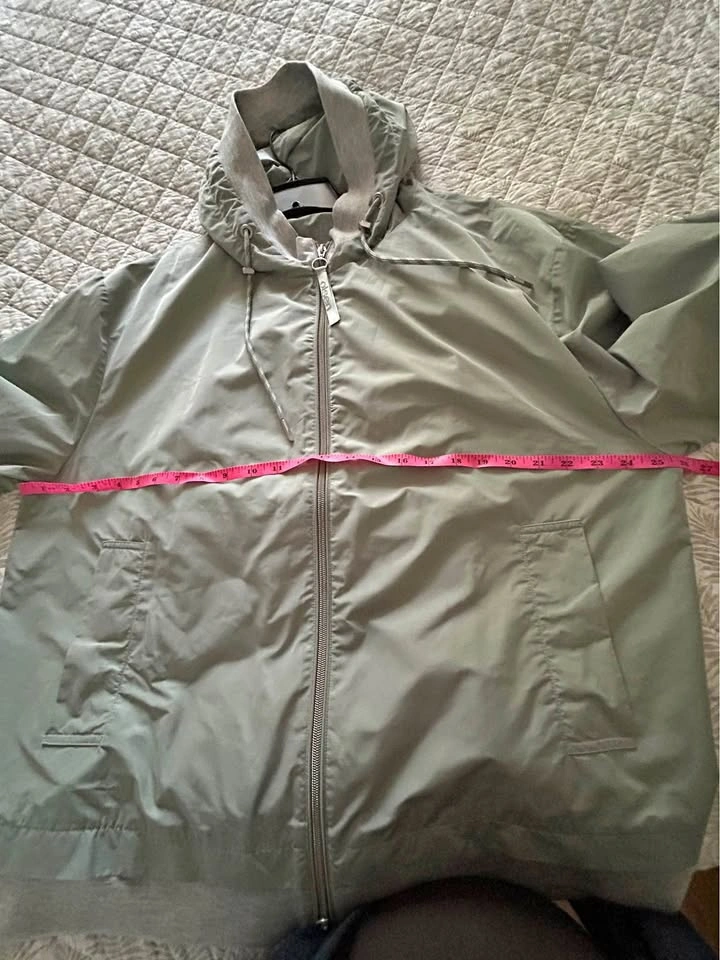 Olsen Outdoor Hooded Windbreaker Jacket