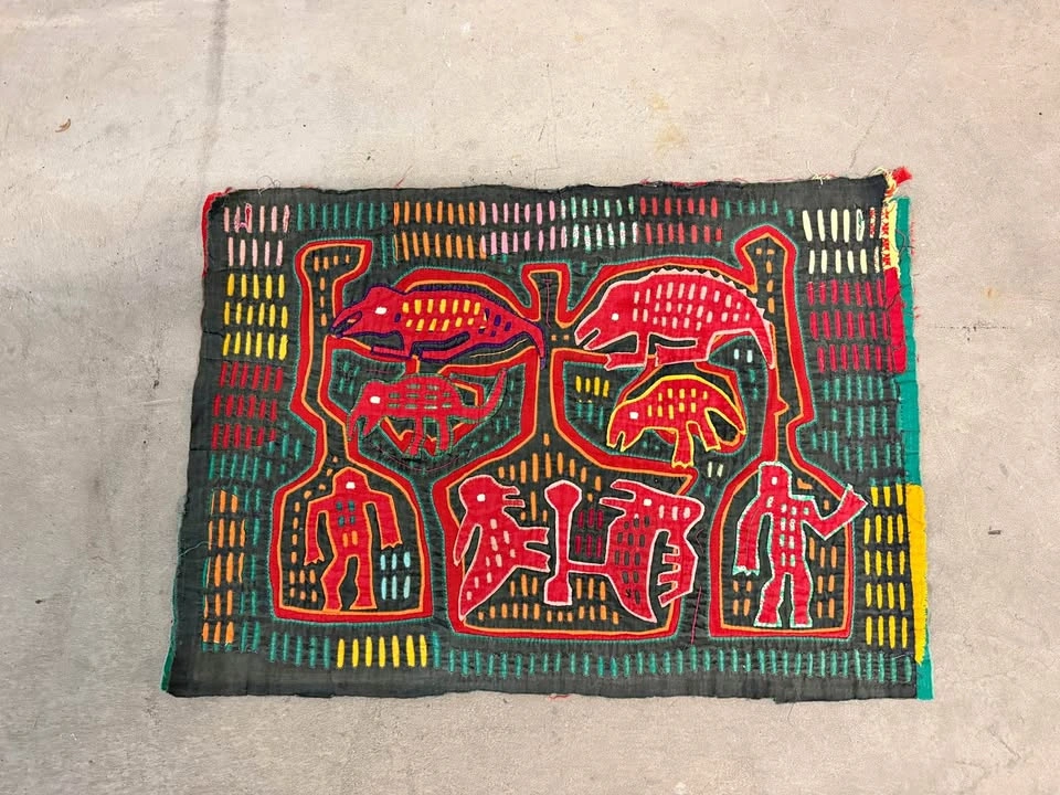 Vintage Kuna Mola Handsewn Folk Art - San Blas Islands