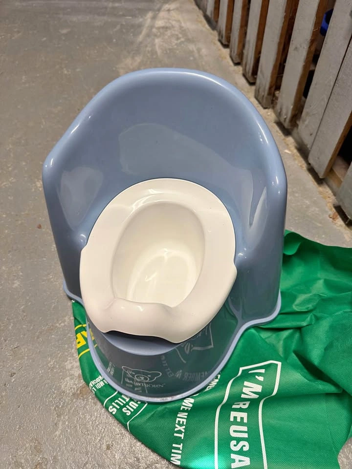 BabyBjorn Potty Chair