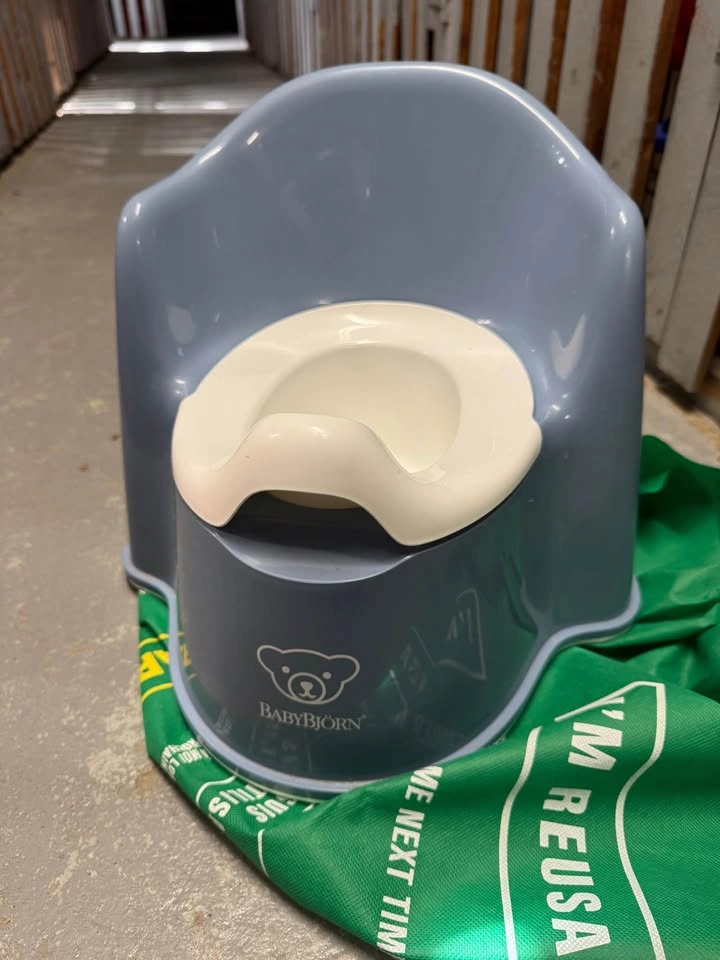 BabyBjorn Potty Chair - photo 2