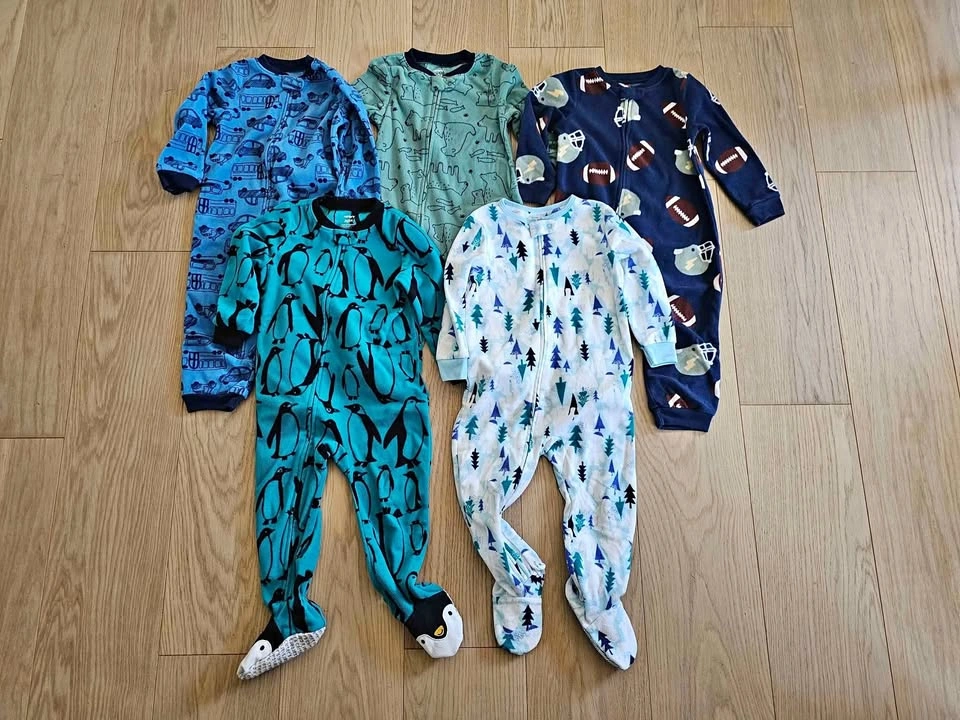 2T Carter's and Oshkosh fleece sleepers