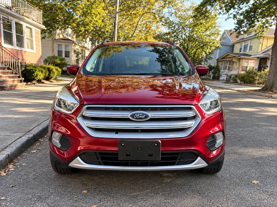 2018 Ford Escape · SE Sport SUV 4D - photo 3
