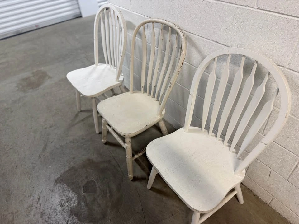 Antique White Farmhouse Windsor Dining Chairs - photo 3