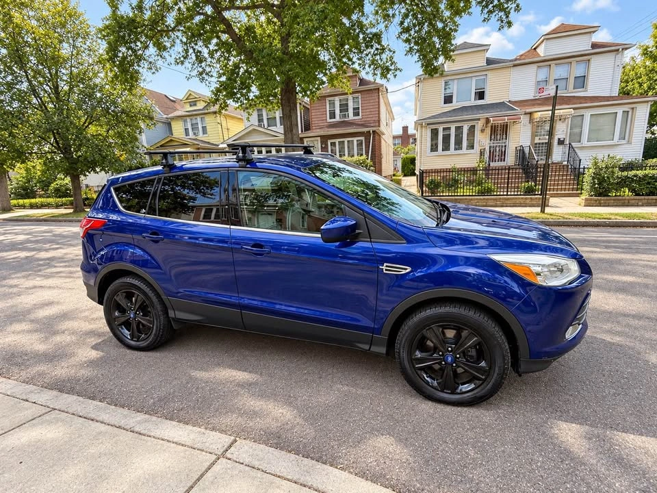 2015 Ford Escape · SE Sport Utility 4D - photo 4