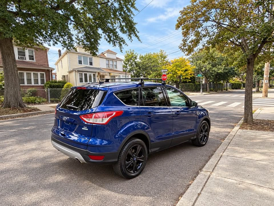 2015 Ford Escape · SE Sport Utility 4D - photo 5