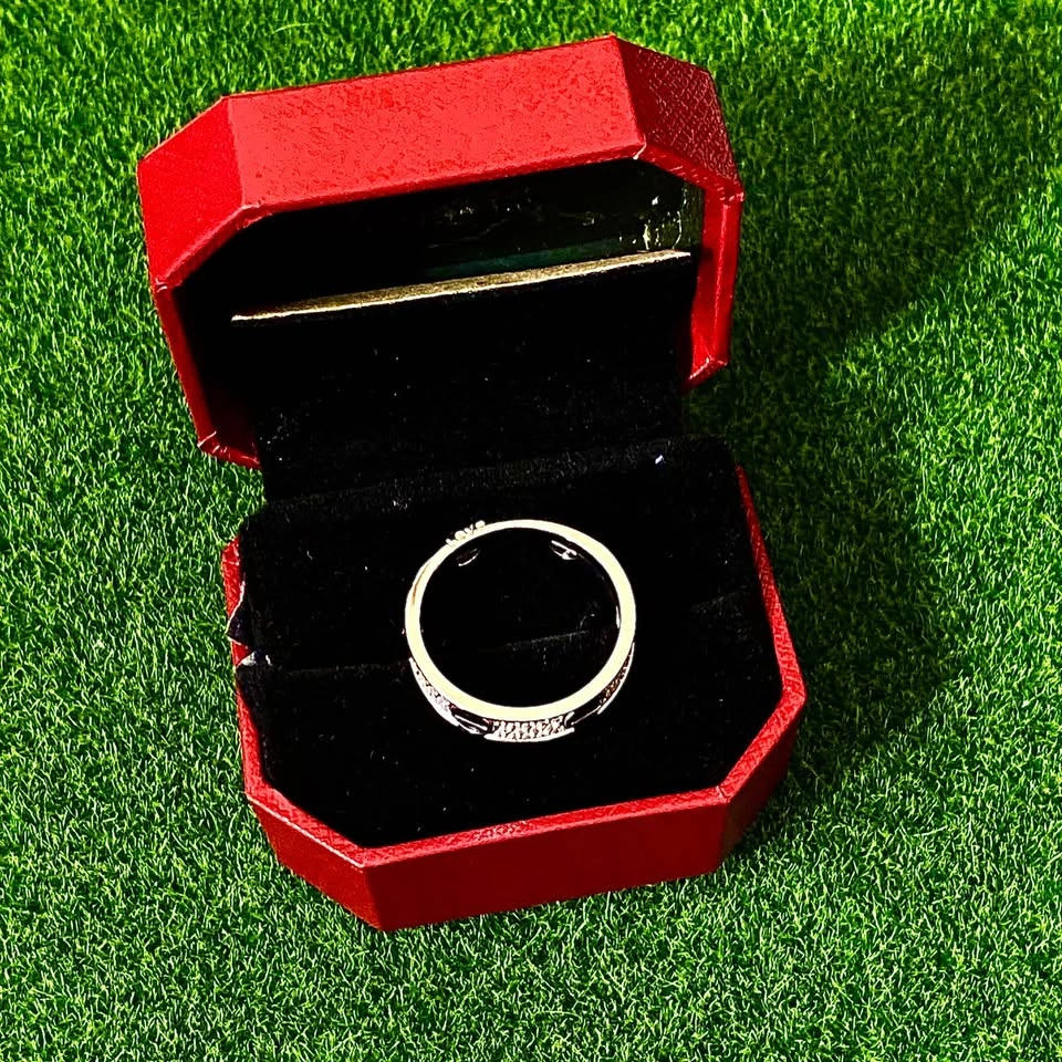 Luxury Diamond-Style Ring – Silver Tone – Crystal Paved Ring - photo 4