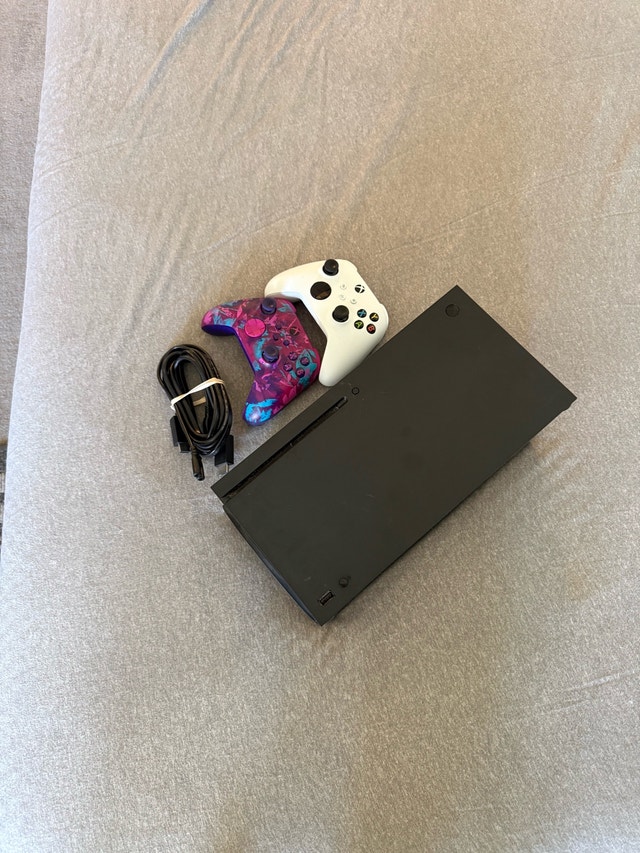 Microsoft Xbox Series X - photo 2
