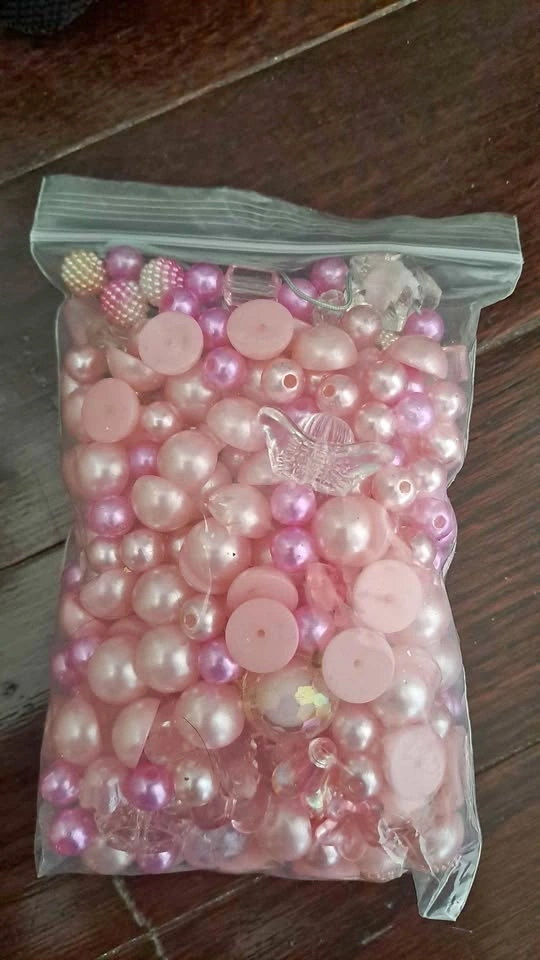 Mixed craft beads