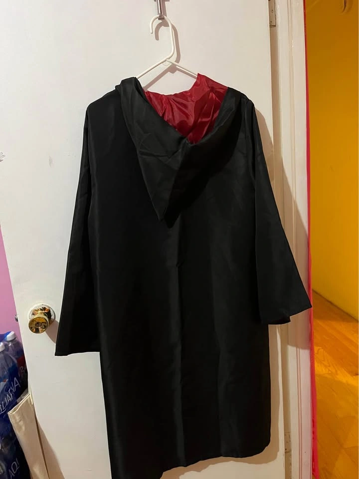 Harry Potter Gryffindor Costume (Women’s Medium) + Wand - photo 2