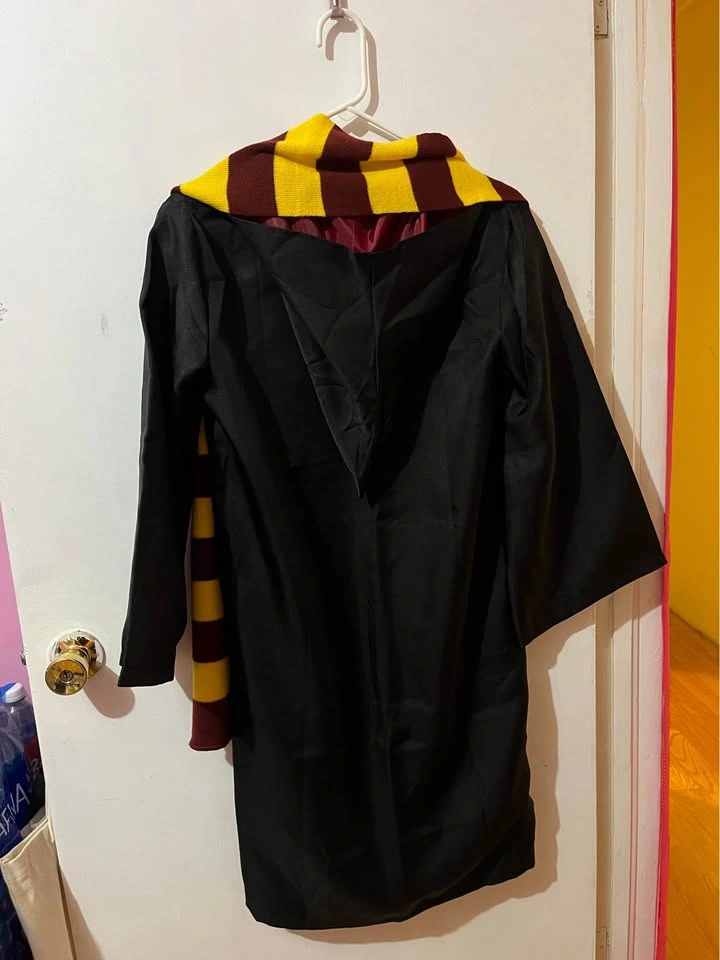 Harry Potter Gryffindor Robe and Scarf (Women small/medium) - photo 2