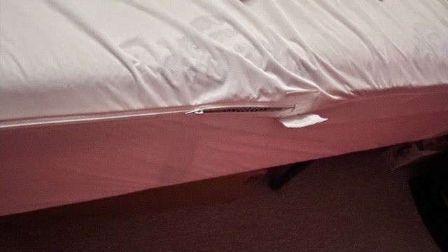 King Size Mattress + Wooden Bed Frame + Single Mattress - photo 5