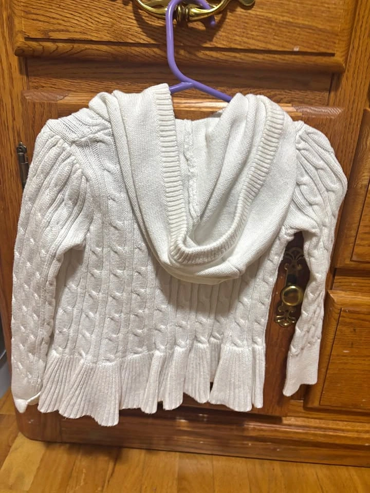 🤍 Gymboree White Hooded Cardigan – Size 2T