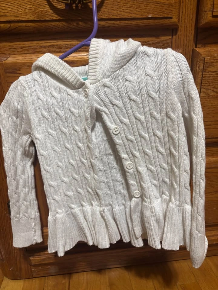 🤍 Gymboree White Hooded Cardigan – Size 2T - photo 2