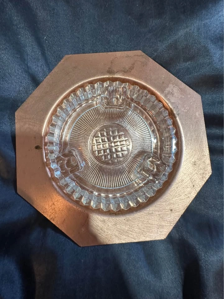 Vintage Solid Copper and Glass Ashtray Made in Canada - photo 2