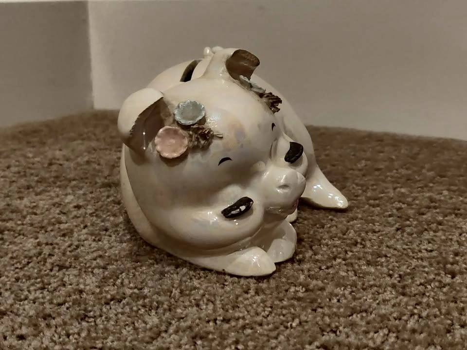 Vintage Sleeping Pig Piglet Piggy Bank / Coin Saver - Iridescent - photo 4