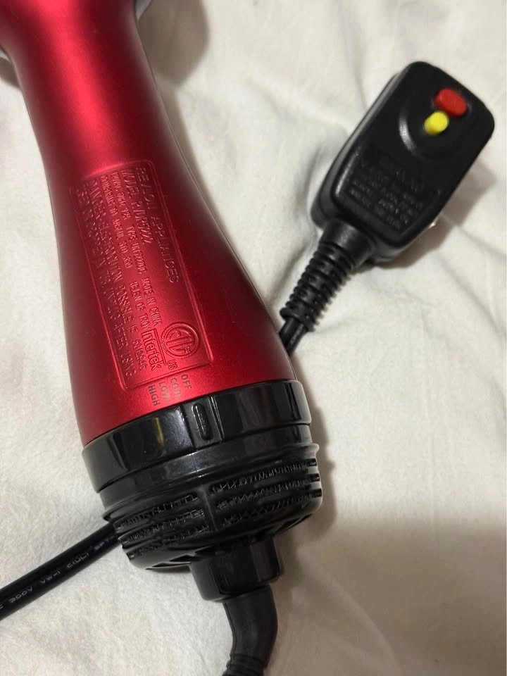 Revlon Hot Blow Dryer Brush - photo 3