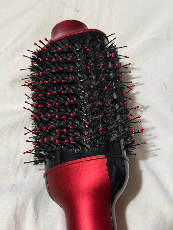 Revlon Hot Blow Dryer Brush - photo 4