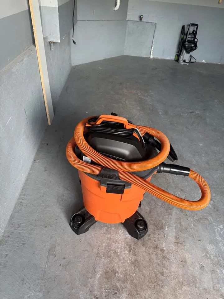 Ridgid 12 gallon wet and dry Vac 45L image indicator(2)