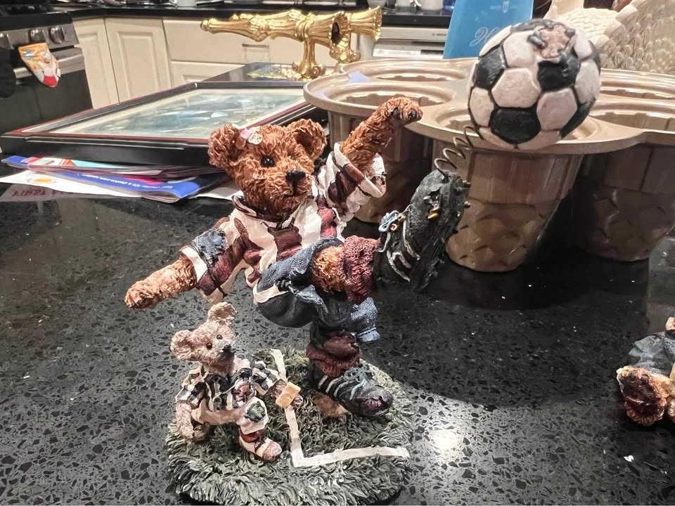 Vintage-Style Teddy Bear Figurines – Soccer & Reading Bears - photo 3