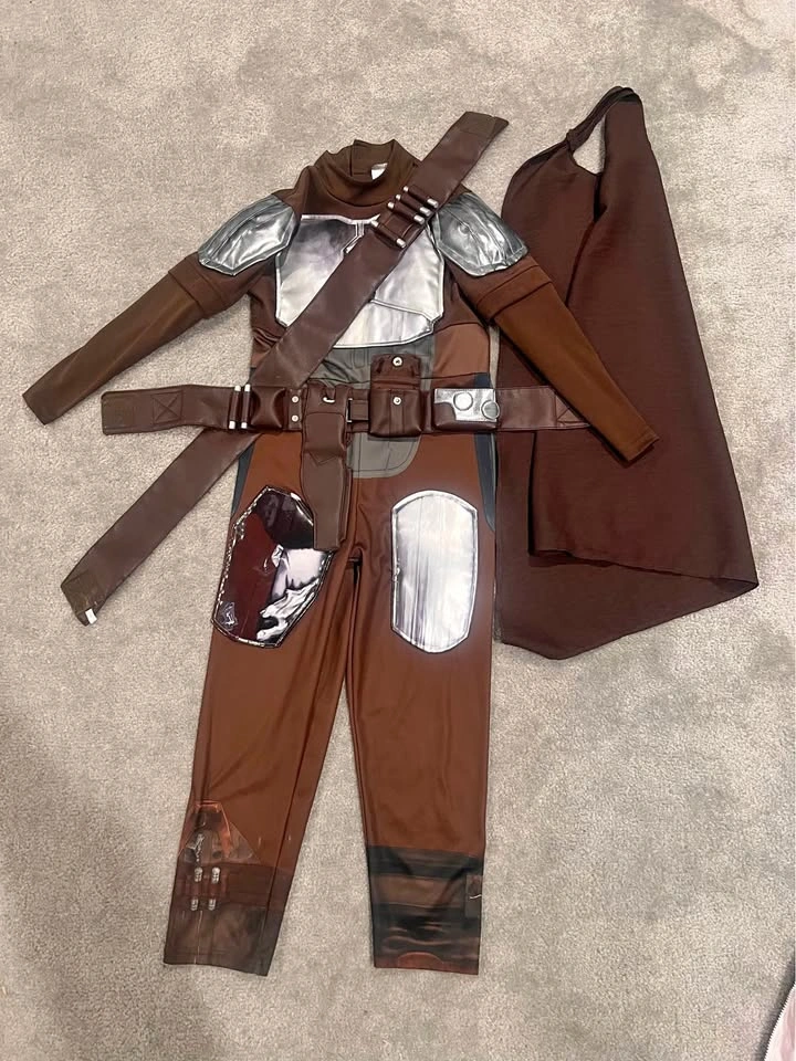Complete Disney Star Wars The Mandalorian Costume – Size 7/8