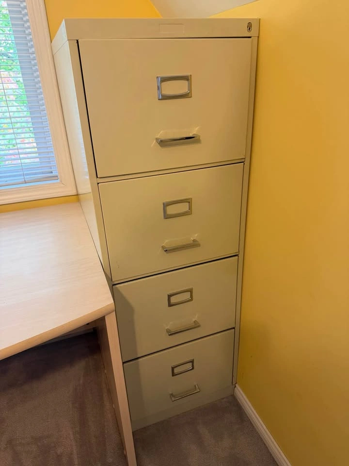 Metal 4 drawer filing cabinet - photo 2