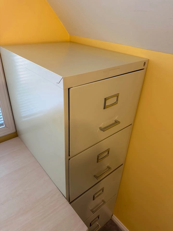 Metal 4 drawer filing cabinet - photo 3